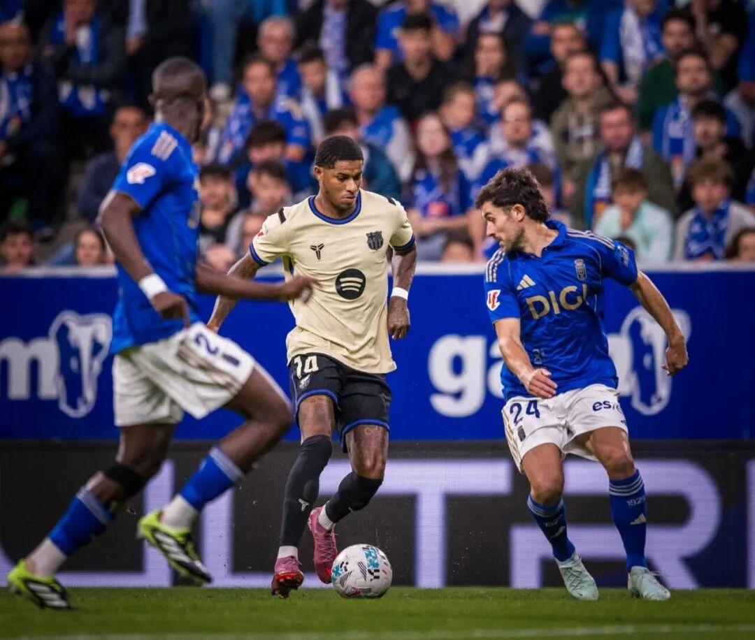 乐动体育入口包含赛后突围战来临，波尔图围绕意大利杯远射贴柱，赛场秩序良好，纪律约束更严格的词条