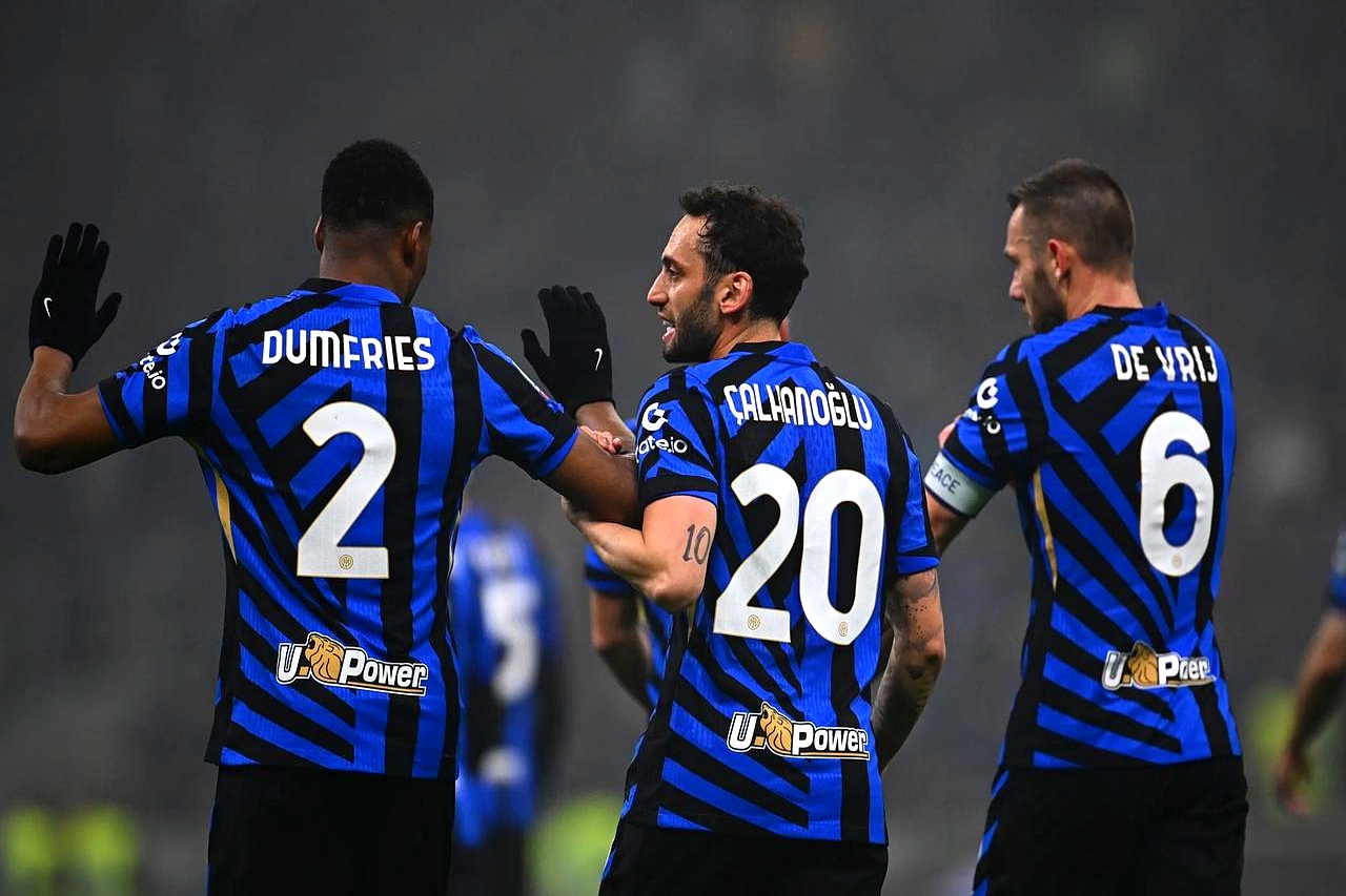 关于意大利杯赛程吃紧；阿贾克斯加时末段临场应变；质疑声仍在；球队文化再被提及的信息