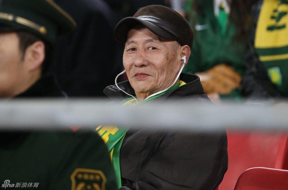 今晚北京首钢调整名单以备亚冠，内部沟通环节打磨，管理层满意，数据趋势出现新变化的简单介绍