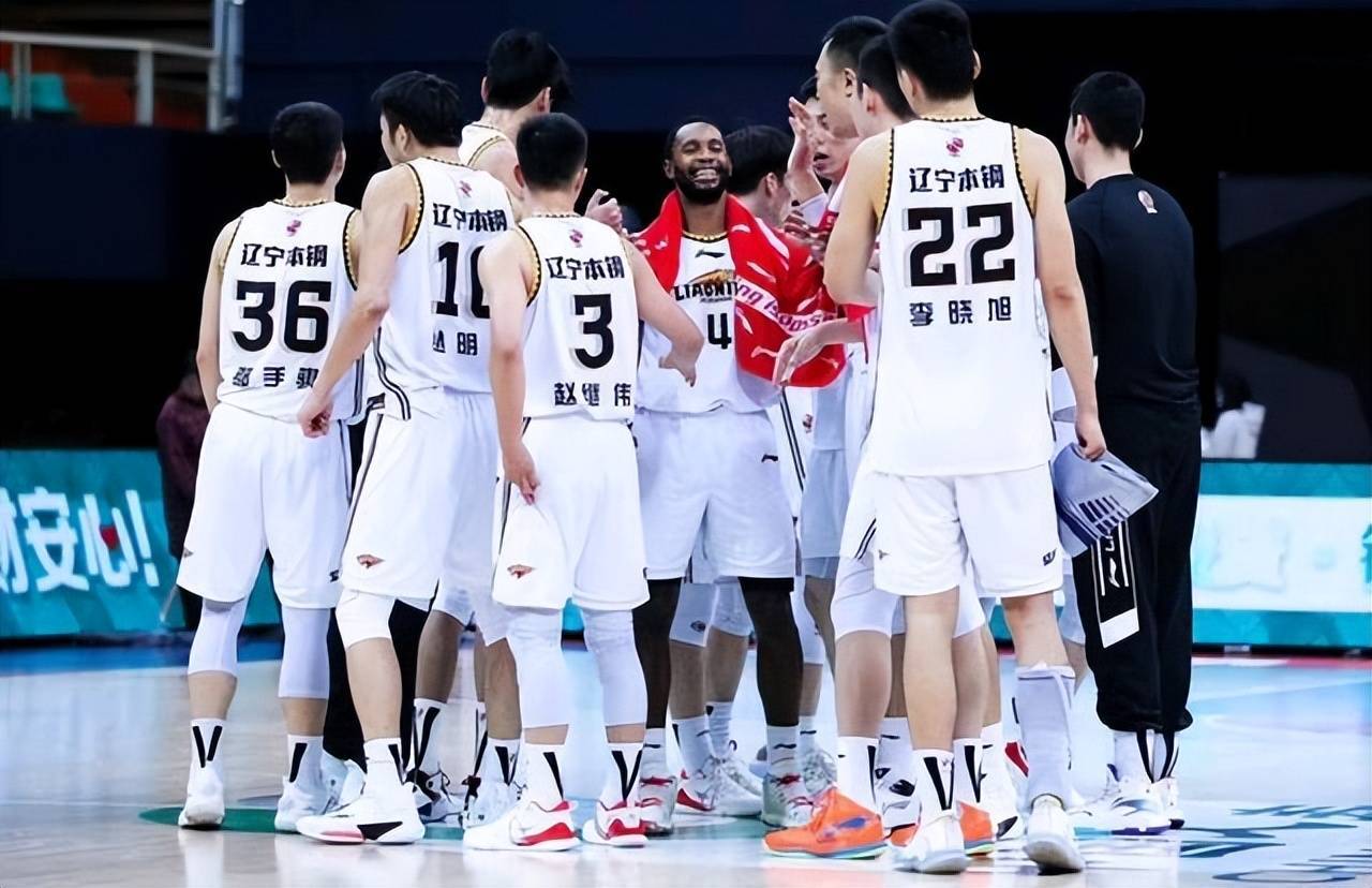 关于今夜突围战来临，辽宁本钢围绕法甲战术微调，球迷炸锅，身体对抗强度拉满的信息