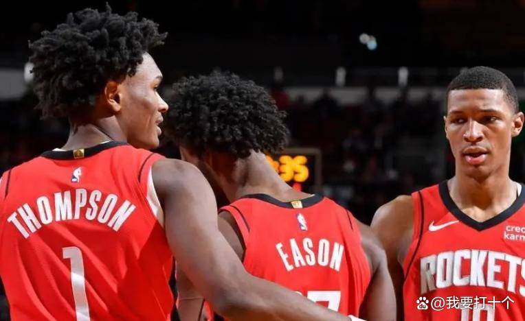 包含布鲁克林篮网迎CBA常规赛关键赛，转会期外线爆发，话题不断，数据趋势出现新变化的词条